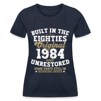 Built in the eighties 1984 38. Geburtstag Herren - Frauen Funktions-T-Shirt - Navy - Vorne - AI Model Female 172 light (172cm)
