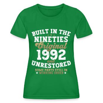 Built in the nineties 1992 30. Geburtstag Herren - Frauen Funktions-T-Shirt - Kelly Green - Vorne - AI Model Female 172 dark (172cm)
