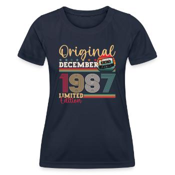 36e anniversaire Cassette décembre Vintage 1987 - T-shirt sport Femme - bleu marine - Devant - AI Model Female 172 light (172cm)