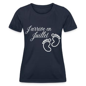 J' arrive en Juillet cadeau naissance futur bébé - T-shirt sport Femme - bleu marine - Devant - AI Model Female 172 light (172cm)