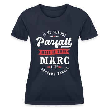 Marc Parfait Cadeau prenom marc - T-shirt sport Femme - bleu marine - Devant - AI Model Female 172 light (172cm)