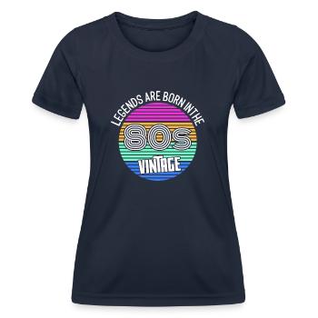 Né dans les années 80 - T-shirt sport Femme - bleu marine - Devant - AI Model Female 172 light (172cm)