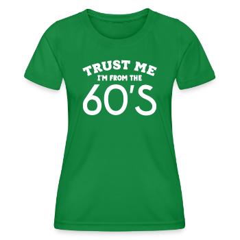 Né dans les années 60 cadeau d’anniversaire 1960s - T-shirt sport Femme - vert - Devant - AI Model Female 172 dark (172cm)