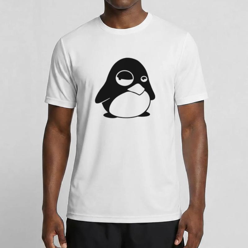 Grumpy Tux – Funny Linux Penguin for Nerds Men's Functional T-Shirt