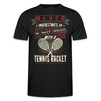 Ne sous-estimez jamais la pension de tennis d’un vieil homme - T-shirt sport Homme - noir - Devant - AI Model Male 178 dark (178cm)