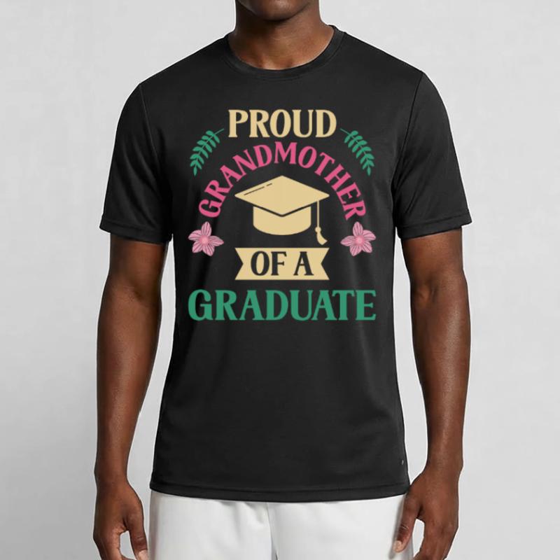 Stolze Großmutter Eines Absolventen Absolvent Männer Funktions-T-Shirt
