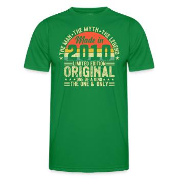 Großartig seit 2010 - Männer Funktions-T-Shirt - Kelly Green - Vorne - AI Model Male 178 dark (178cm)