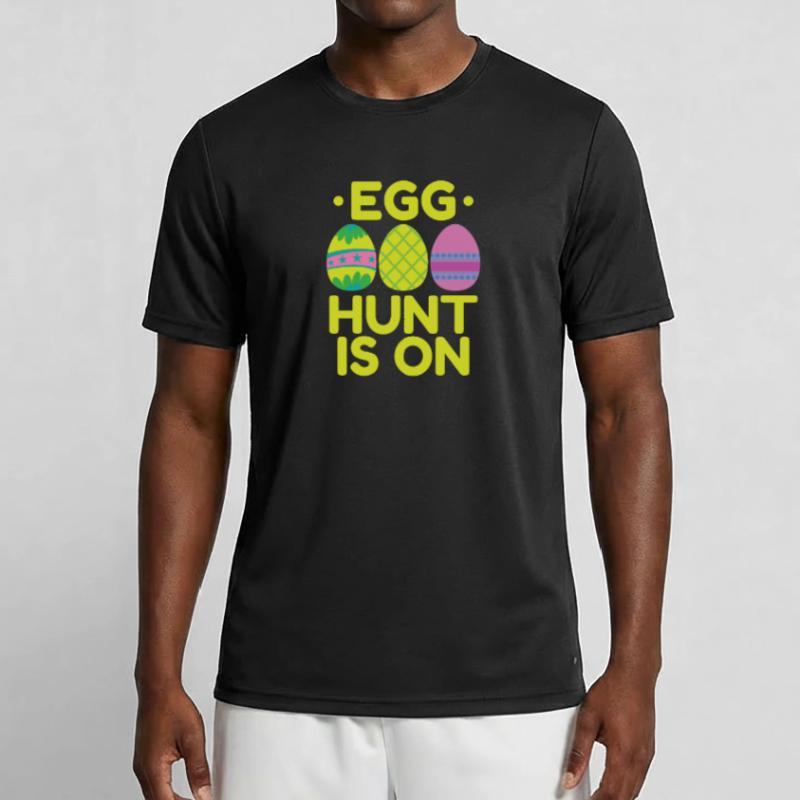 Egg Hunt is on Easter Colorful Easter Eggs Men's Functional T-Shirt