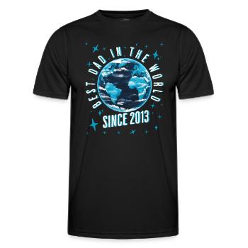 Bester Papa der Welt seit 2013 Vatertag - Männer Funktions-T-Shirt - Schwarz - Vorne - AI Model Male 178 dark (178cm)