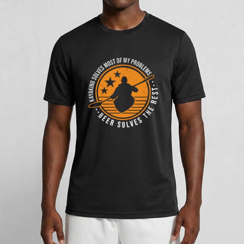 Kayaking Solves Most Of My Problems Beer Solves Th Männer Funktions-T-Shirt