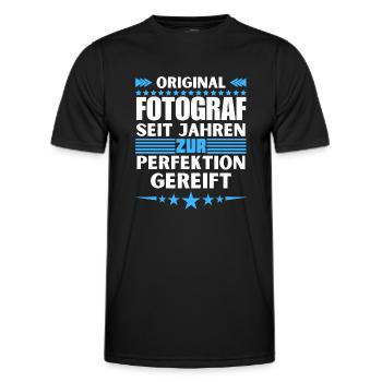 Photographer matured to perfection - Men's Functional T-Shirt - black - Front - AI Model Male 178 dark (178cm)