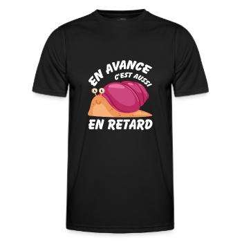 En avance c'est aussi en retard - T-shirt sport Homme - noir - Devant - AI Model Male 178 dark (178cm)
