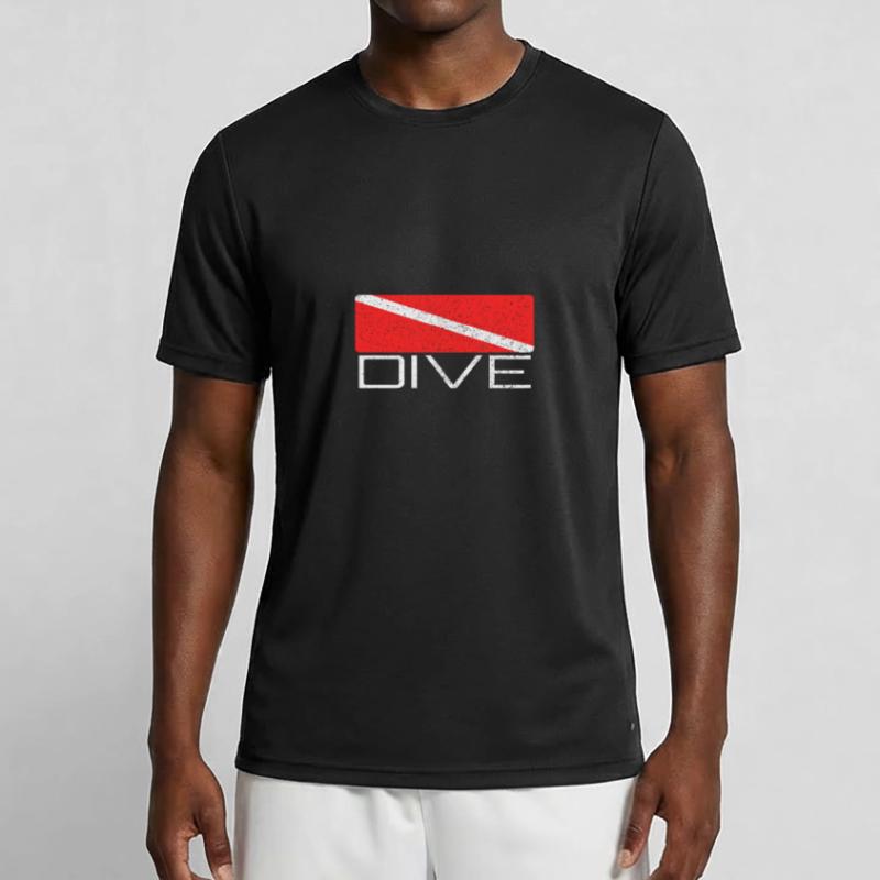 Dive | Conception de plongée avec drapeau de plongée pour les plongeurs T-shirt sport Homme