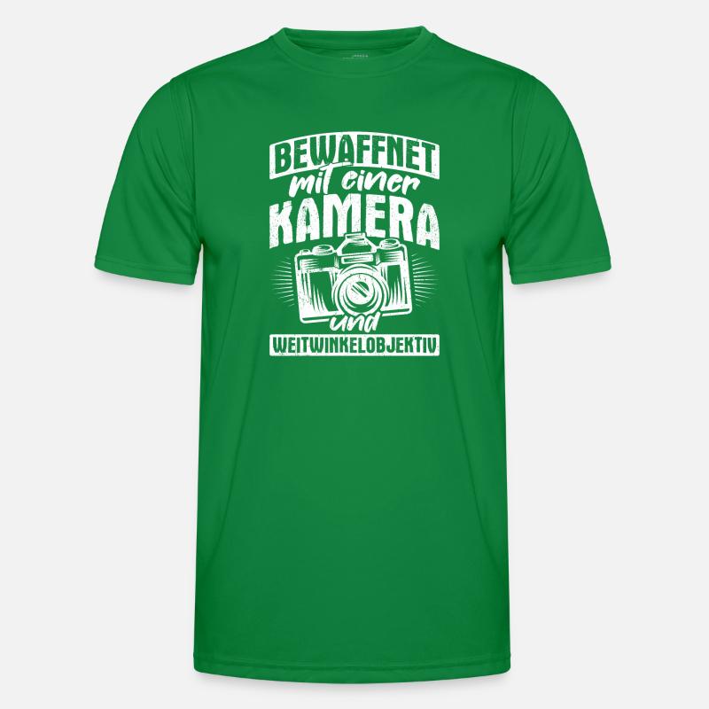 Bewaffnet mit einer KAMERA und WEITWINKELOBJEKTIV Männer Funktions-T-Shirt