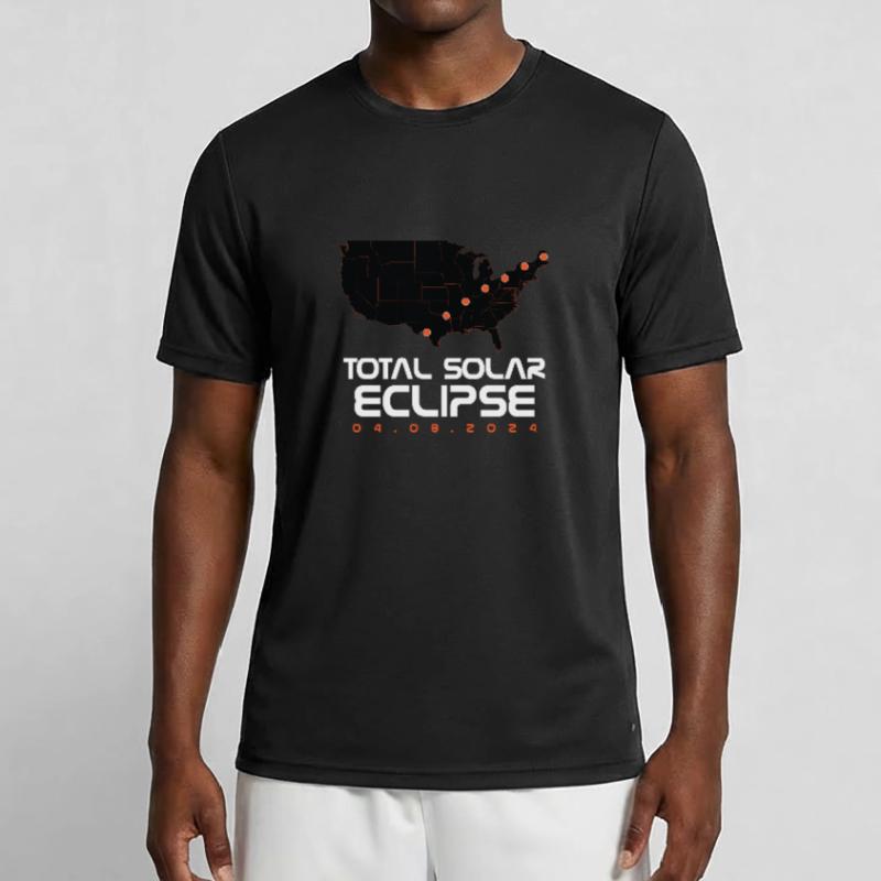 Total Solar Eclipse Map Path of Totality Lover Männer Funktions-T-Shirt