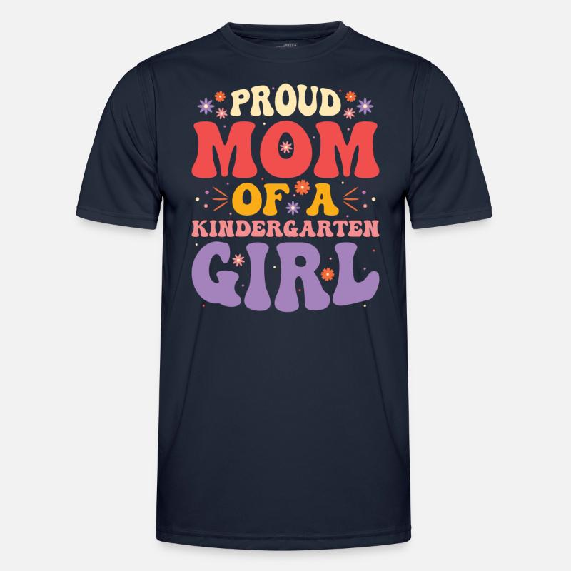 Stolze Mutter Eines Kindergartenmädchens Männer Funktions-T-Shirt