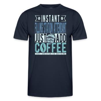 Le préposé à la station-service instantanée ajoute simplement du café - T-shirt sport Homme - bleu marine - Devant - AI Model Male 178 dark (178cm)