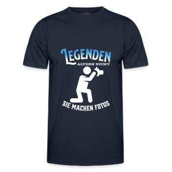 Legenden altern nicht sie gehen Foto - Männer Funktions-T-Shirt - Navy - Vorne - AI Model Male 178 dark (178cm)