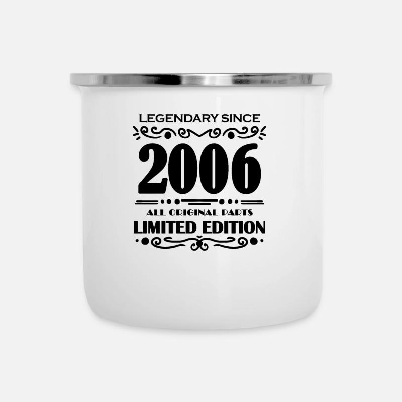 2006 - Né 2006 - Année de construction 2006 - Tasse émaillée - blanc