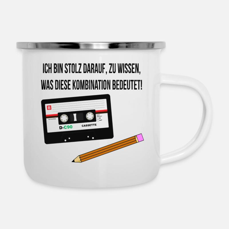 Kassette und Stift - Kindheits-Lifehack - Emaille-Tasse - Weiß