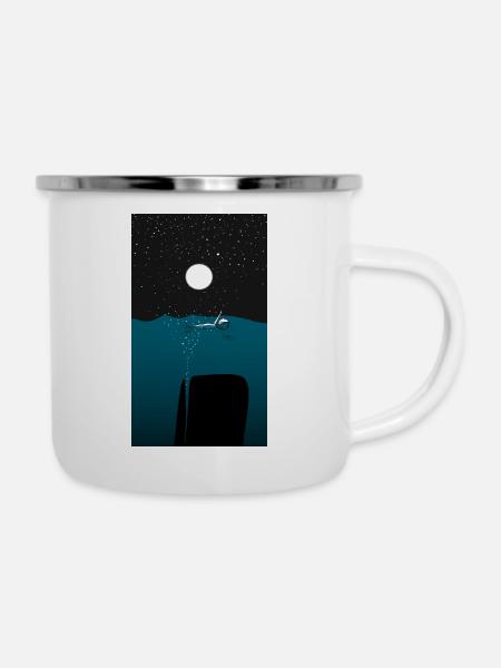 Nelly and the whale - Emaille-Tasse - Weiß