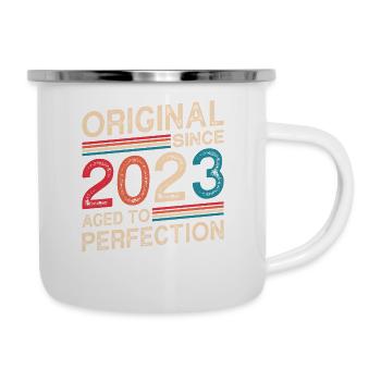 Original seit 2023 Perfekt gealtert - Emaille-Tasse - Weiß - Rechts