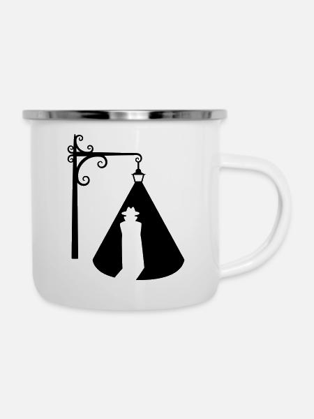 Mann unter Straßenlaterne Silhouette - Emaille-Tasse - Weiß