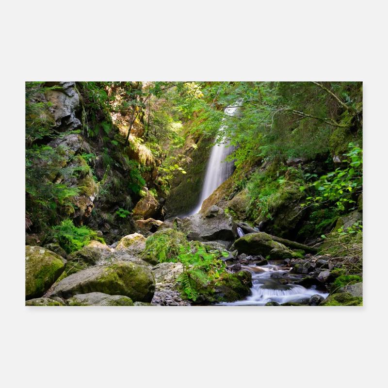 Wasserfall im Wald Poster 90x60 cm