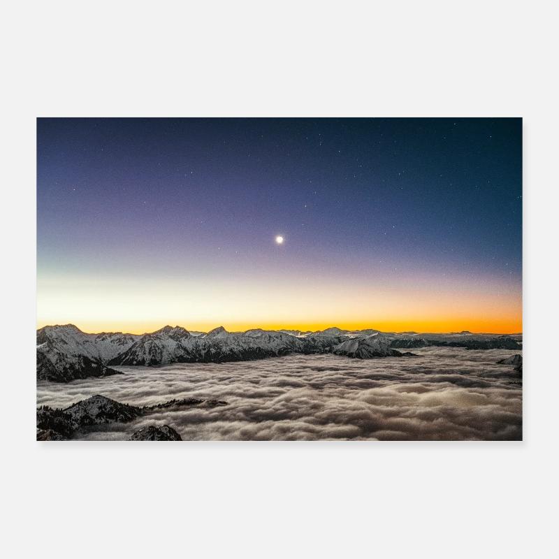 Lever de lune au-dessus d’une mer de nuages Poster 90 x 60 cm