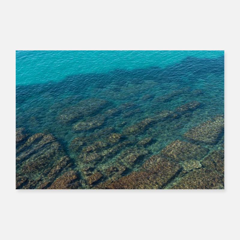 Eau bleu turquoise dans une baie rocheuse 2 Poster 90 x 60 cm