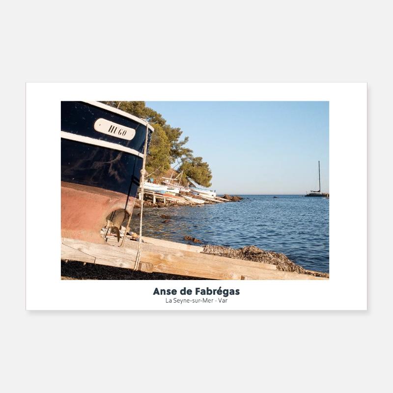 Bateau Hugo dans l'anse de Fabrégas Poster 90 x 60 cm