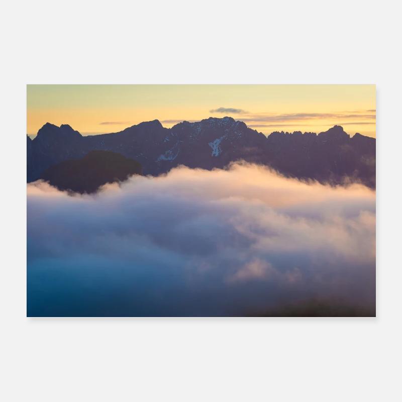 Les montagnes Kaiser au-dessus d’une mer de brouillard Poster 60 x 40 cm