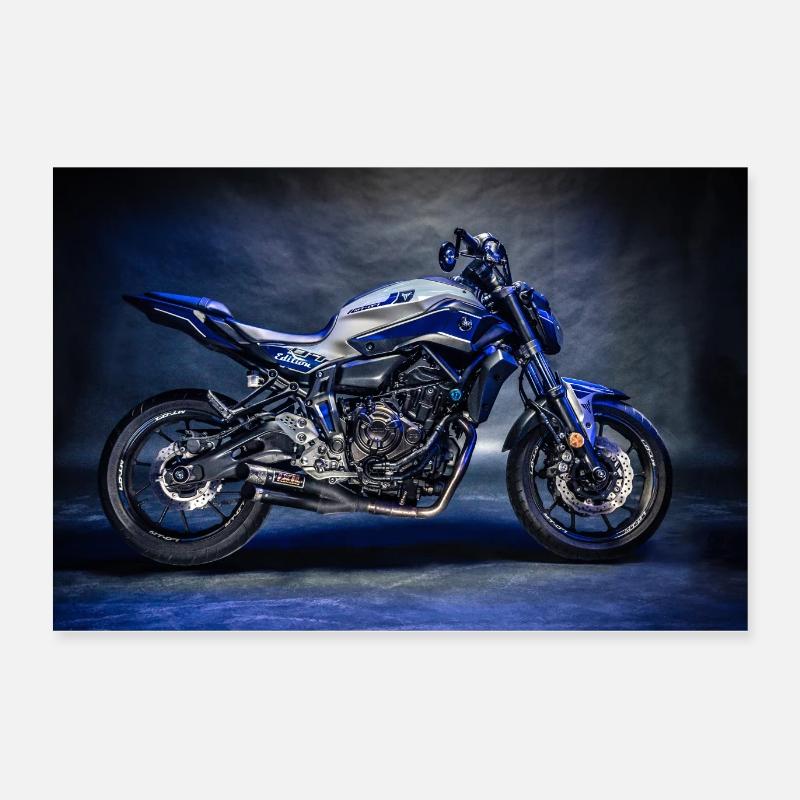 MT07 - Studio Shot Poster 24" x 16" (60x40 cm)