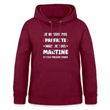 Martine - Sweat à capuche Femme - bordeaux - Devant - AI Model Female 172 light (172cm)