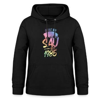 1985 Geile Sau - Frauen Hoodie - Schwarz - Vorne - AI Model Female 172 light (172cm)