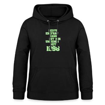 1998 - Frauen Hoodie - Schwarz - Vorne - AI Model Female 172 light (172cm)