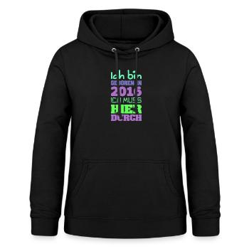 geboren 2016 - Frauen Hoodie - Schwarz - Vorne - AI Model Female 172 light (172cm)