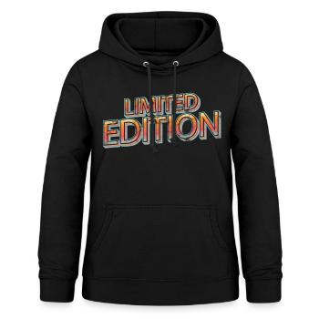 Limited Edition - Frauen Hoodie - Schwarz - Vorne - AI Model Female 172 light (172cm)