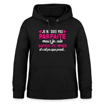 je suis sapeur-pompier et c'est presque pareil - Sweat à capuche Femme - noir - Devant - AI Model Female 172 light (172cm)