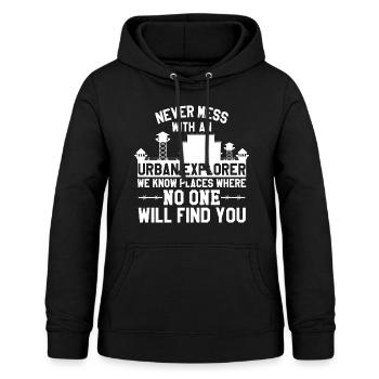 Urban Explorer - Frauen Hoodie - Schwarz - Vorne - AI Model Female 172 light (172cm)