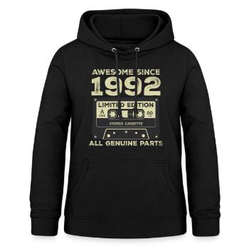 1992 Anniversaire Né(e) 1992 Vintage Rétro - Sweat à capuche Femme - noir - Devant - AI Model Female 172 light (172cm)