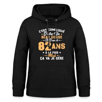 Cadeau d'anniversaire Beau gosse et d'avoir 82 ans - Sweat à capuche Femme - noir - Devant - AI Model Female 172 light (172cm)