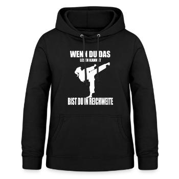 Lustiges Karate Kickboxing Taekwondo Girl Shirt - Frauen Hoodie - Schwarz - Vorne - AI Model Female 172 light (172cm)