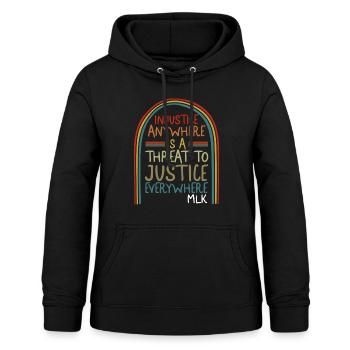 MLK Day, Injustice Anywhere Tee, MLK Civil Rights - Sweat à capuche Femme - noir - Devant - AI Model Female 172 light (172cm)