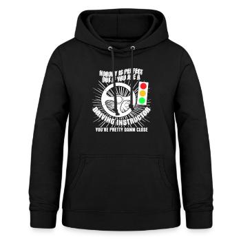 Moniteur d’auto-école Telling blague - Sweat à capuche Femme - noir - Devant - AI Model Female 172 light (172cm)