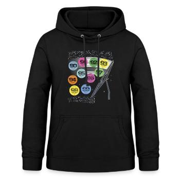 Vignette Auto Années 90 Nostalgie 1990 - Sweat à capuche Femme - noir - Devant - AI Model Female 172 light (172cm)