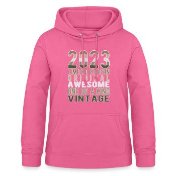 Limited Edition seit 2023 Geburtstag Vintage 2023 - Frauen Hoodie - Pink - Vorne - AI Model Female 172 light (172cm)