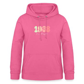 Année de naissance 1938 - Sweat à capuche Femme - rose - Devant - AI Model Female 172 light (172cm)