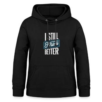 sjove ordsprog - Dame hoodie - sort - Foran - AI Model Female 172 light (172cm)