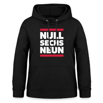 NULL SECHS NEUN - Frauen Hoodie - Schwarz - Vorne - AI Model Female 172 light (172cm)
